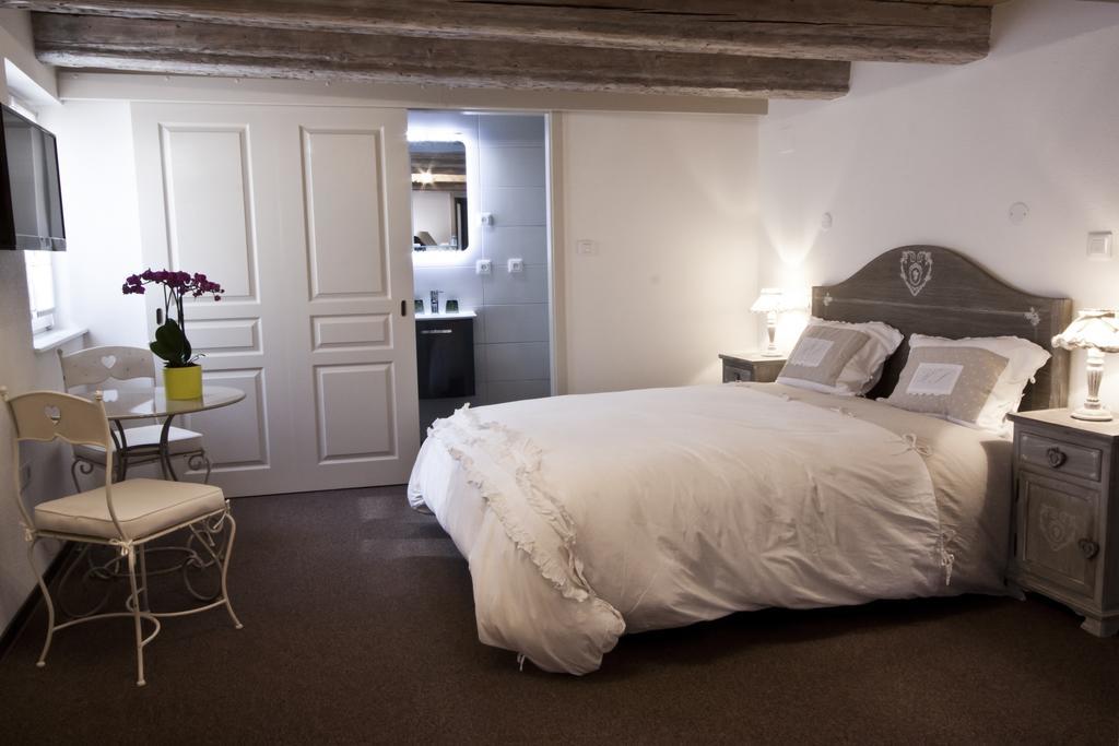 Chambre Le Hupsa Pfannala Saint-Hippolyte Szoba fotó